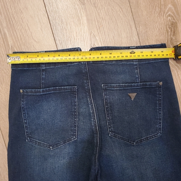 Guess Extra High Jeans - Picture 9 of 9